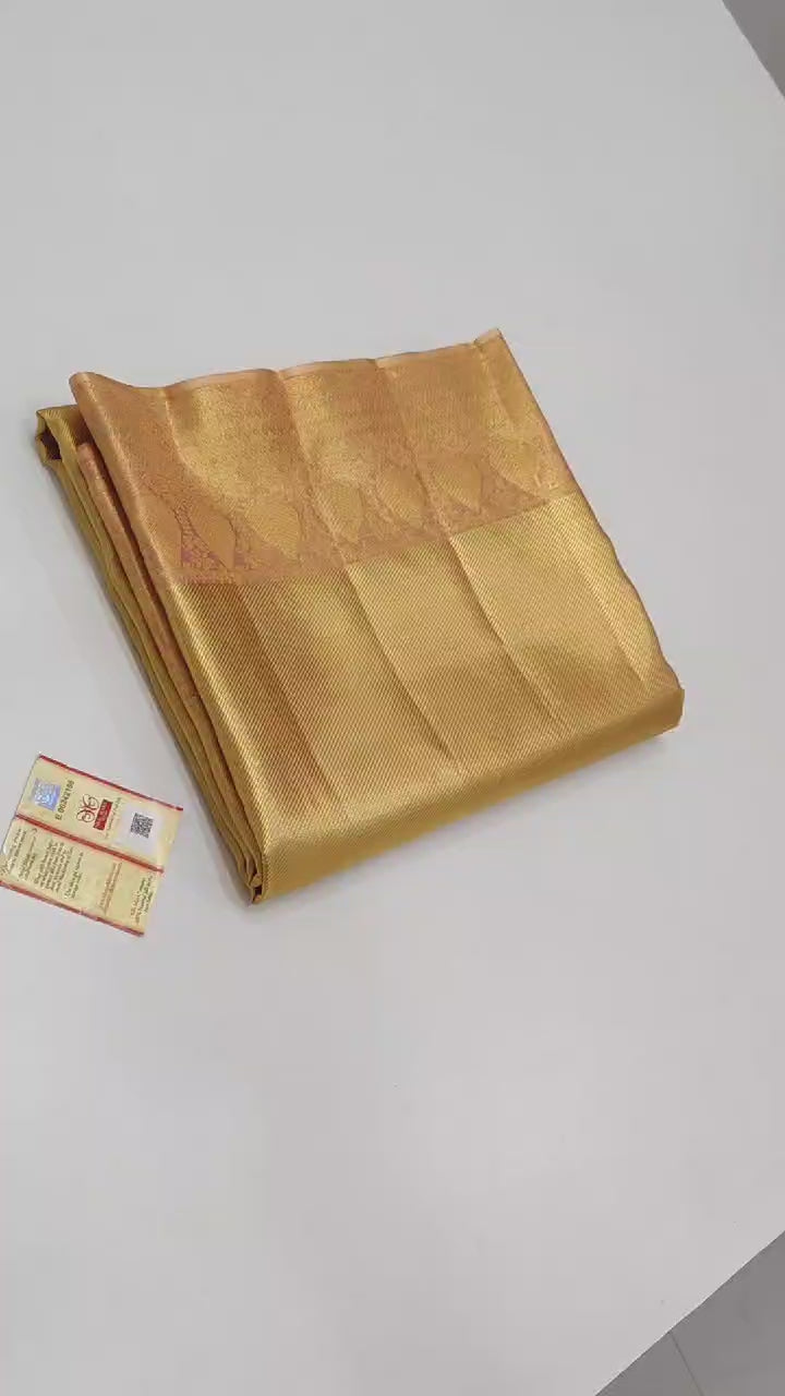 Classic Golden Cream & Tinted Peach Bridal Elegance Kanchipuram Handloom Silk Saree SS23899