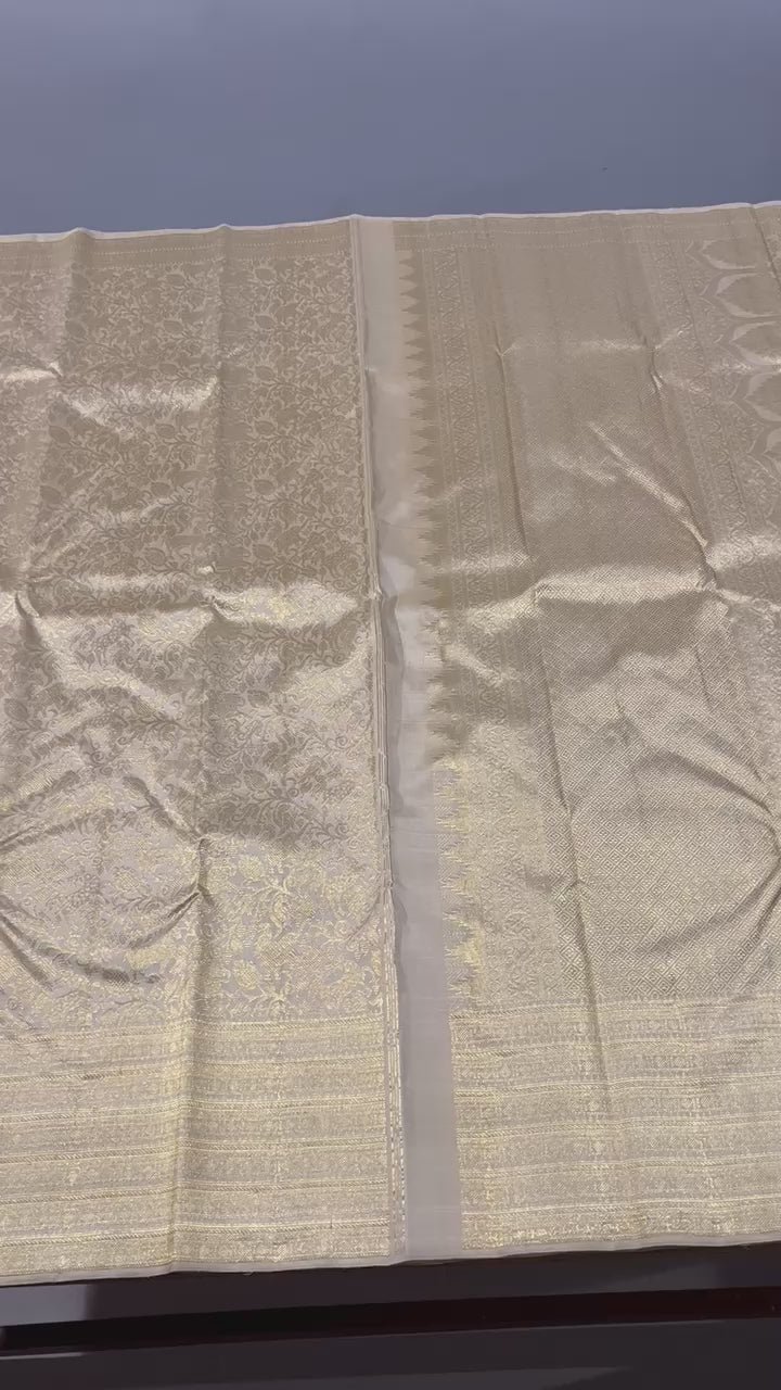 Classic Golden Beige 2gm Zari Bridal Elegance Kanchipuram Handloom Silk Saree SS24023