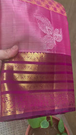 Load and play video in Gallery viewer, Classic Creamy Pink 2gm Zari Elegance Kanchipuram Handloom Silk Saree SS25366
