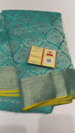 Load and play video in Gallery viewer, Classic Teal Green Elegance Khadi Banarasi Crepe Handloom Silk Saree SS24824
