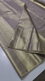Load and play video in Gallery viewer, Classic Antique Gold 2gm Zari Kanchipuram Handloom Silk Saree SS25843
