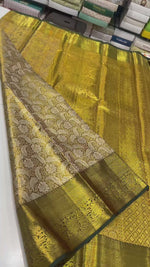 Load and play video in Gallery viewer, Classic Shimmer Gold &amp; Bottle Green Brocade Tissue Bridal Elegance Kanchipuram Handloom Silk Saree SS27284
