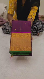 Load and play video in Gallery viewer, Classic Plum 2gm Zari Kanchipuram Handloom Silk Saree SS26361
