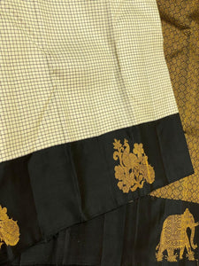 Classic Butter Cream & Carbon Black Kanchipuram Handloom Silk Saree SS26165