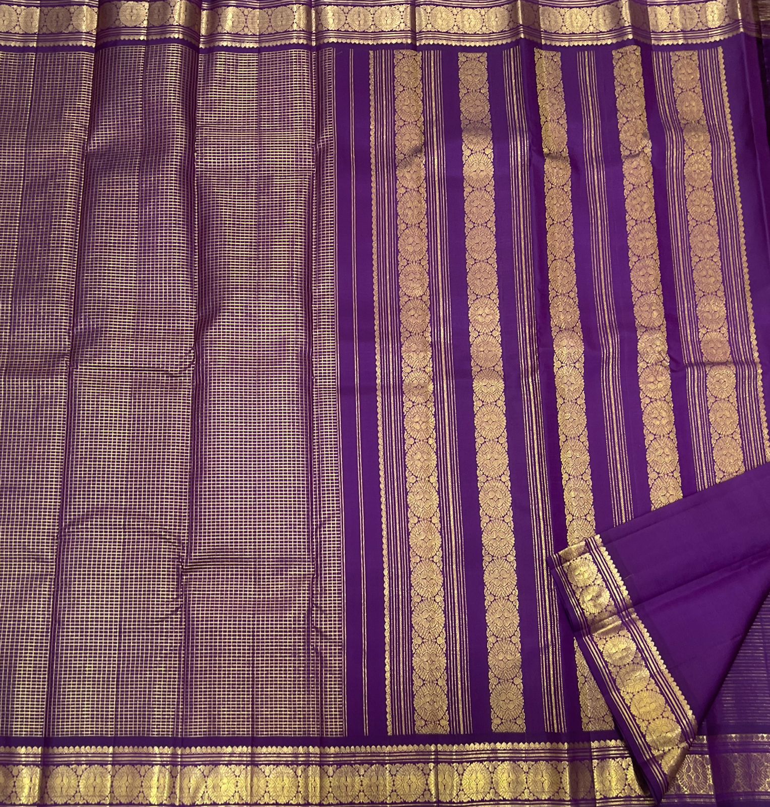 Classic Vadamalli 2gm Zari Vintage Checks Kanchipuram Handloom Silk Saree SS26160