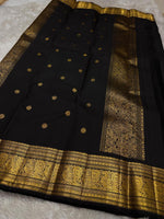 Load image into Gallery viewer, Classic Maroon &amp; Carbon Black Kanchipuram Handloom Silk Saree SS26168
