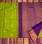 Load image into Gallery viewer, Classic Spring Green &amp; Vadamalli 1gm Zari Korvai Kanchipuram Handloom Silk Saree SS26159

