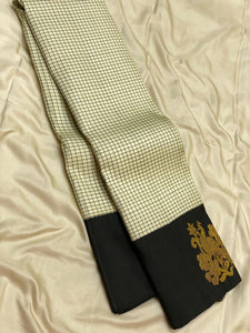Classic Butter Cream & Carbon Black Kanchipuram Handloom Silk Saree SS26165