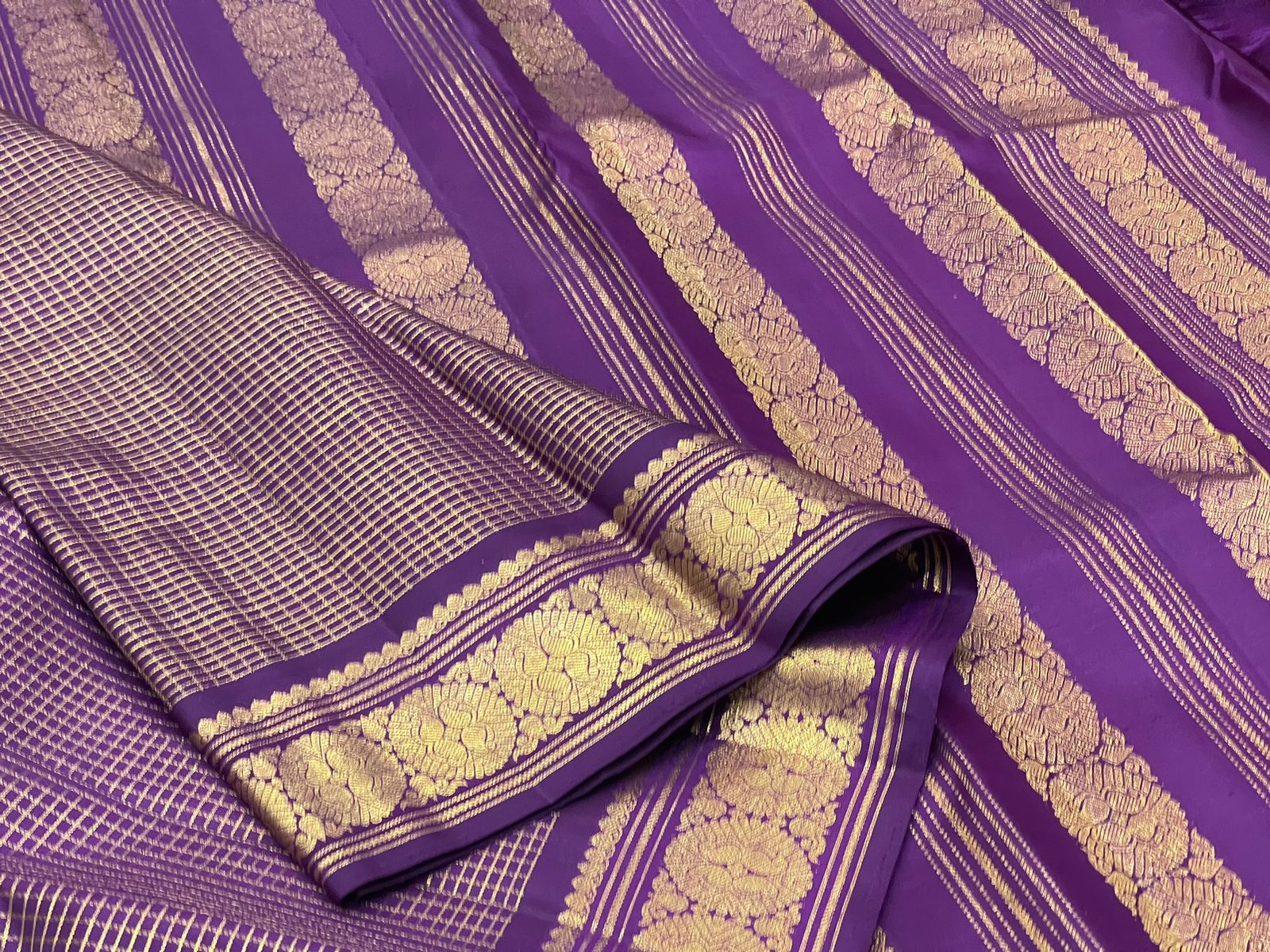 Classic Vadamalli 2gm Zari Vintage Checks Kanchipuram Handloom Silk Saree SS26160