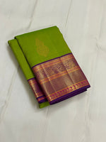 Load image into Gallery viewer, Classic Spring Green &amp; Vadamalli 1gm Zari Korvai Kanchipuram Handloom Silk Saree SS26159
