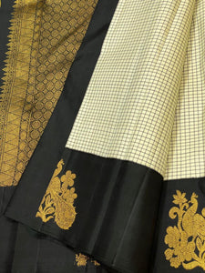 Classic Butter Cream & Carbon Black Kanchipuram Handloom Silk Saree SS26165