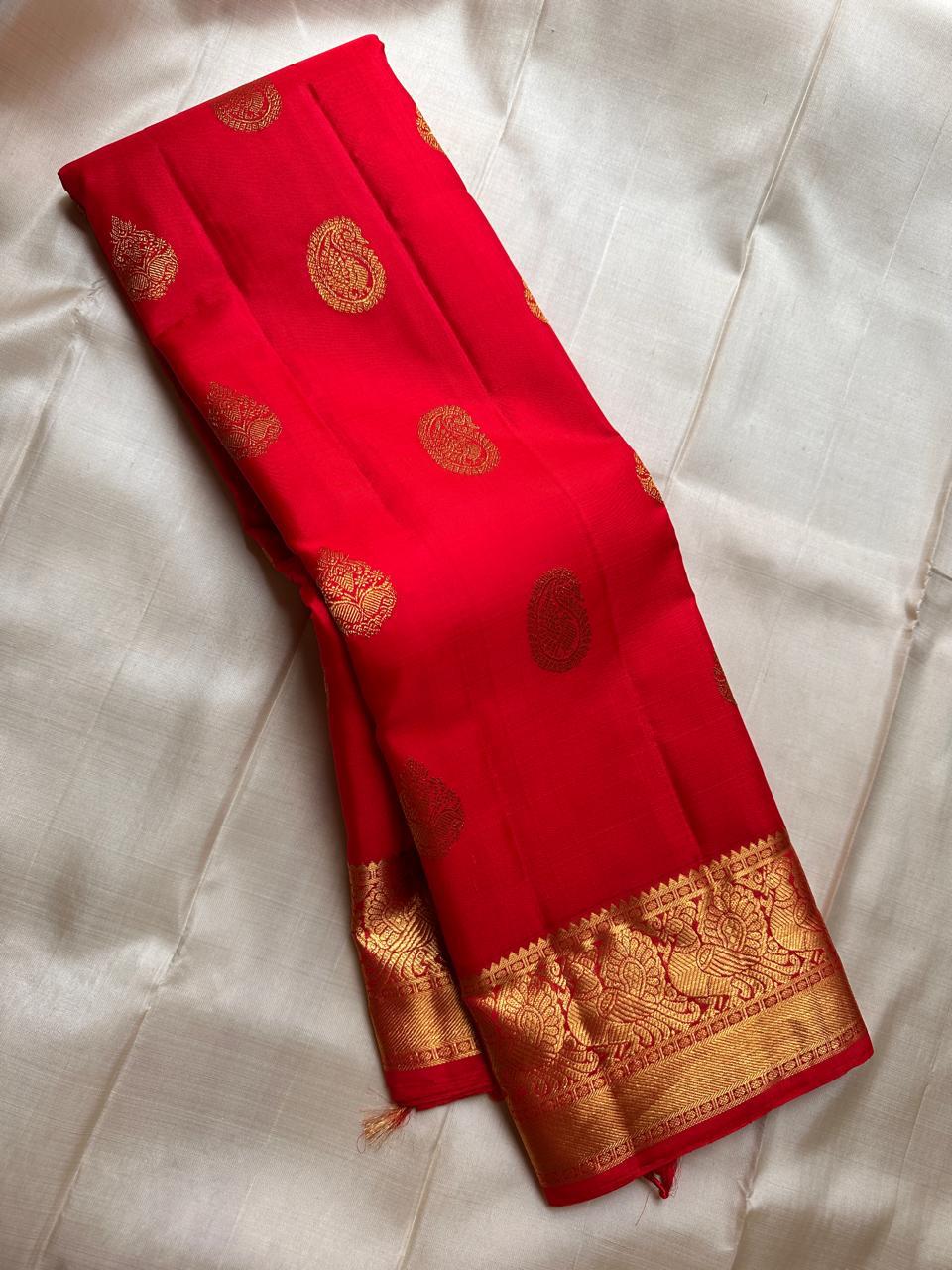 Classic Scarlet Red Bridal Elegance Kanchipuram Handloom Silk Saree SS26172