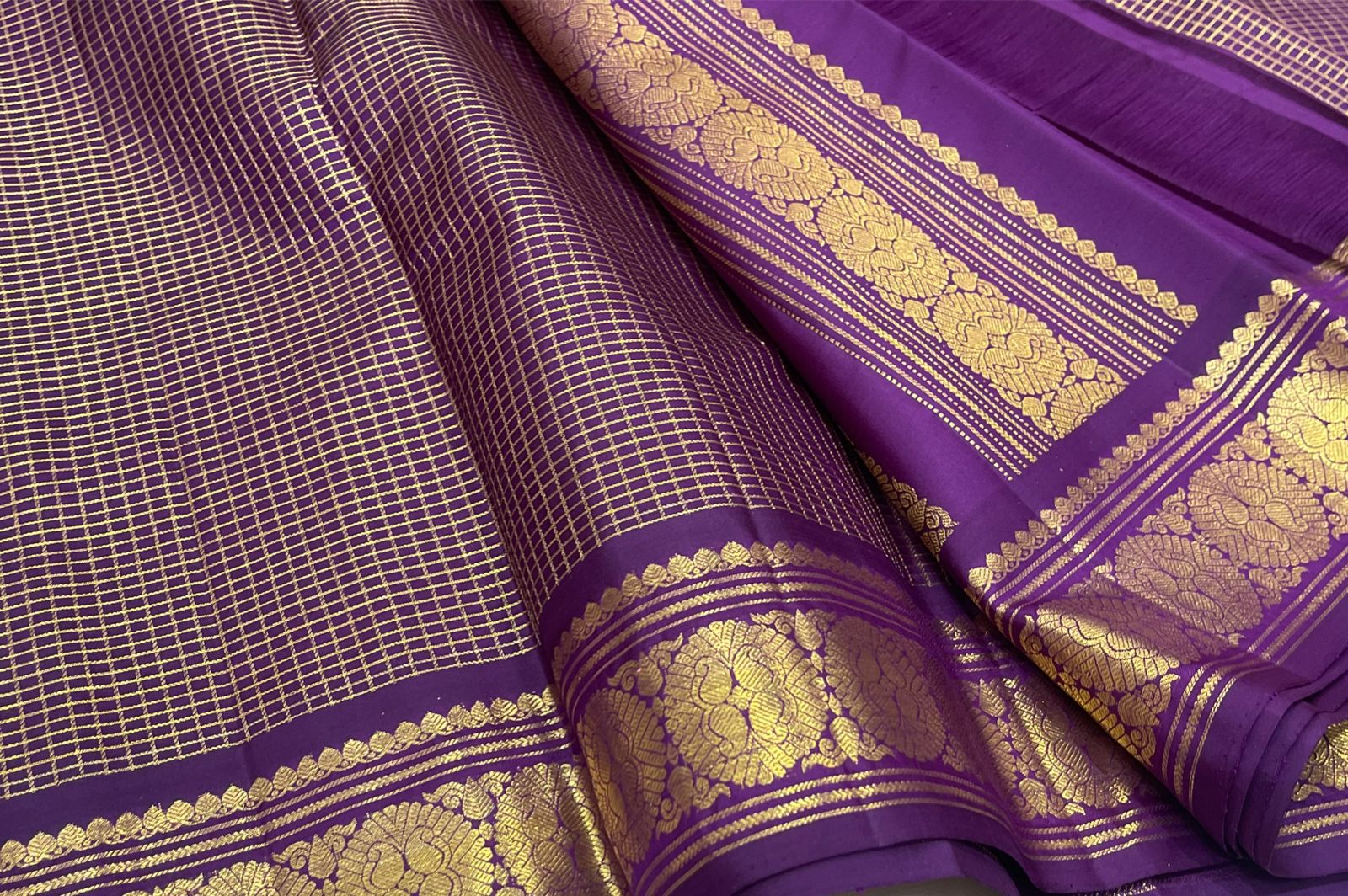 Classic Vadamalli 2gm Zari Vintage Checks Kanchipuram Handloom Silk Saree SS26160
