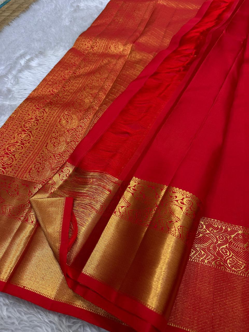 Classic Scarlet Red Kanchipuram Handloom Silk Saree SS26184