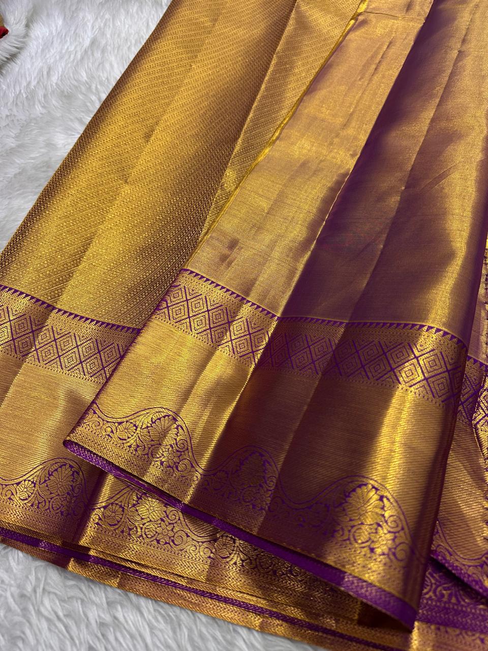 Shimmer Gold & Violet Bridal Elegance Kanchipuram Handloom Silk Saree SS26182