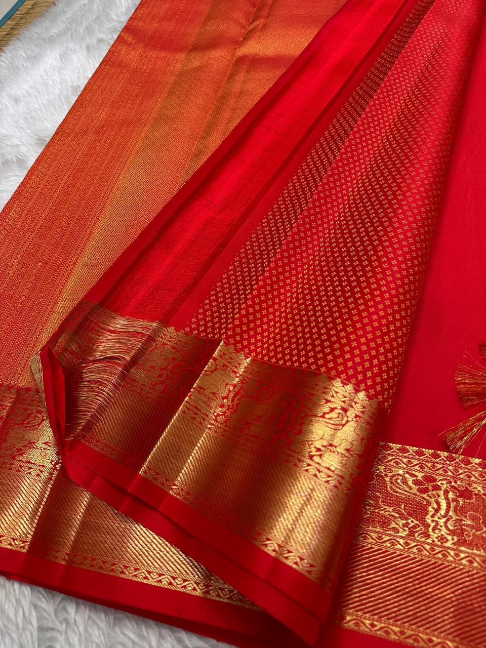 Classic Crimson Red Kanchipuram Handloom Silk Saree SS26189
